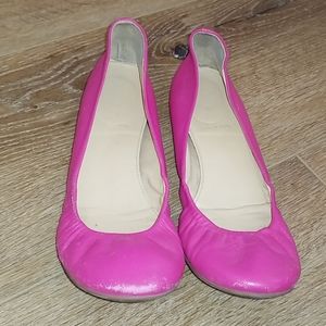 J. CREW ballet flat. Size 9. Majenta color.